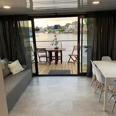 Unique New Houseboat Moored 4 Διαμέρισμα Zwartsluis Εξωτερικό φωτογραφία