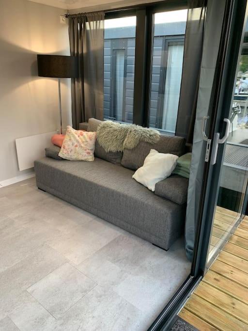 Unique New Houseboat Moored 4 Διαμέρισμα Zwartsluis Εξωτερικό φωτογραφία